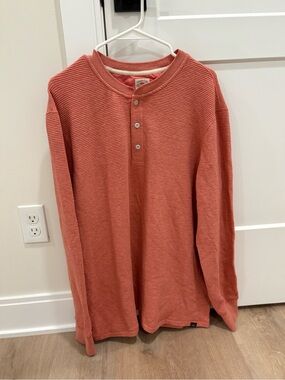 Men’s Faherty Long Sleeve Henley in Dusty Sienna Size XL